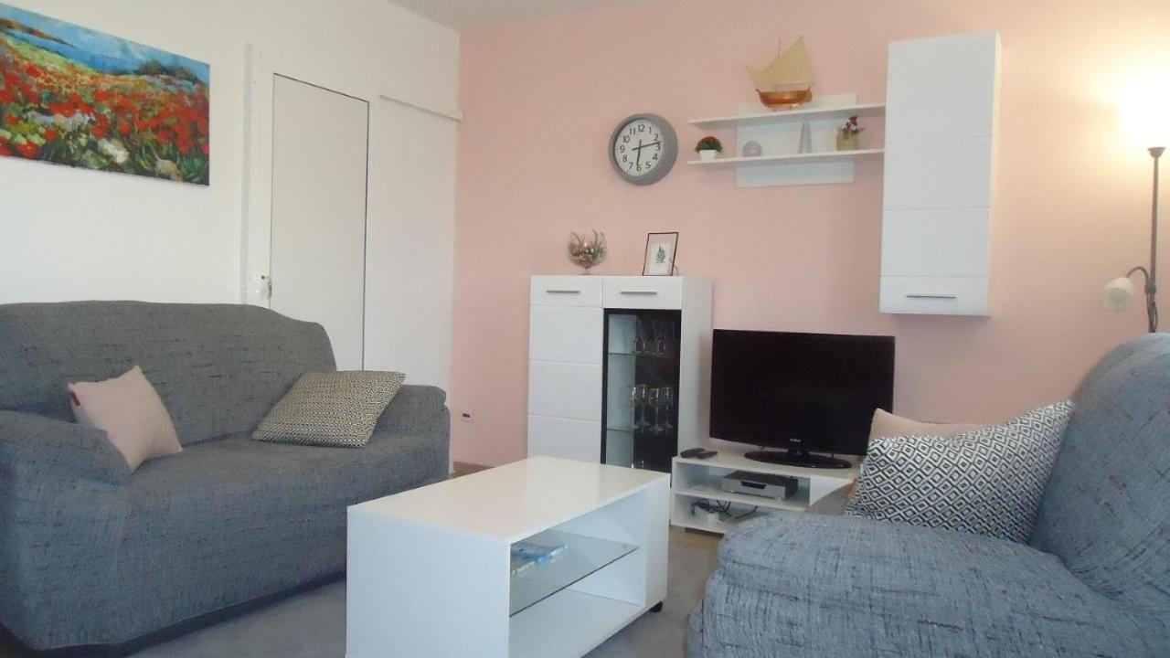 Apartment Fila - Large & Close To The Beach Макарска Екстериор снимка
