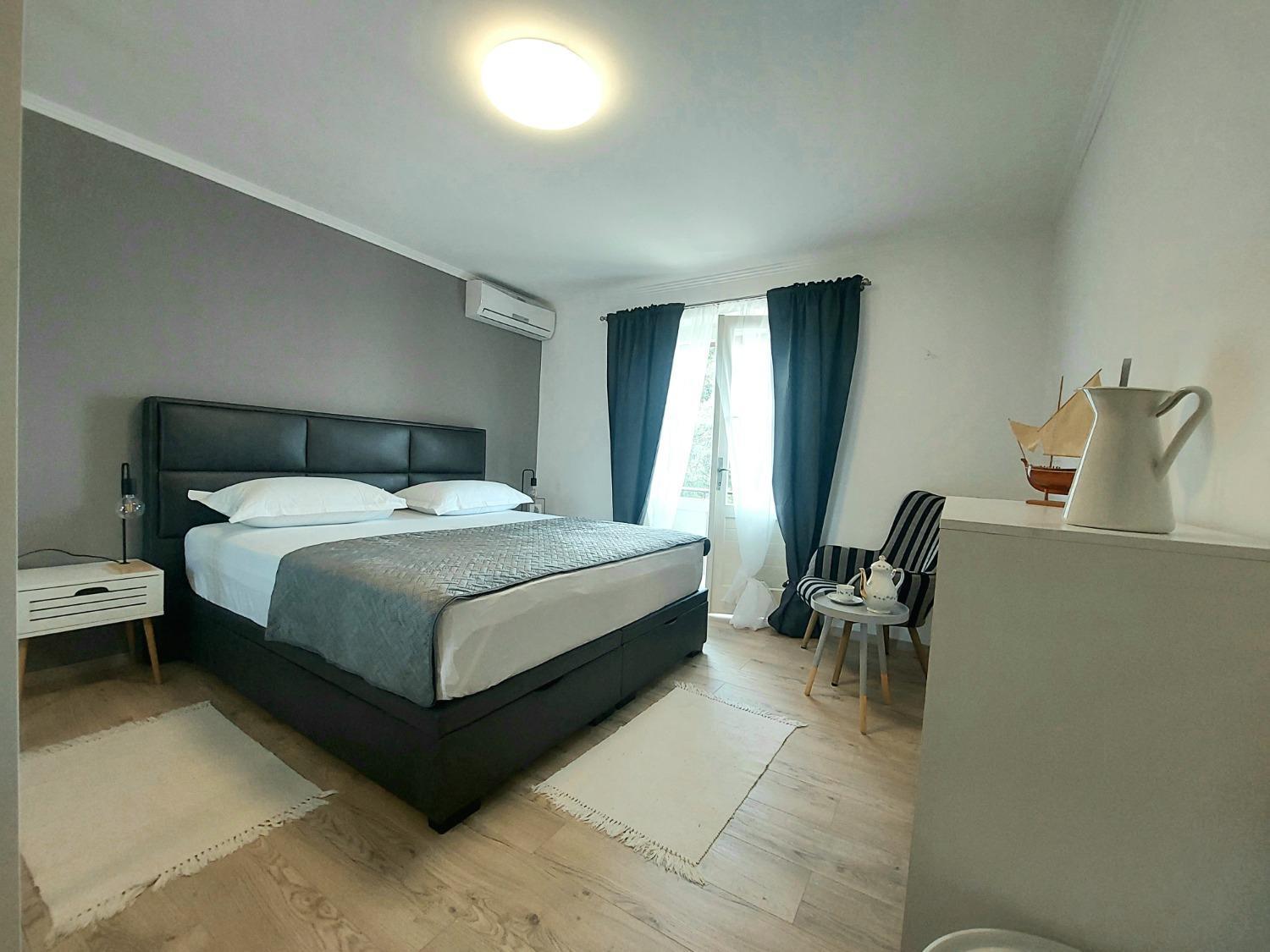 Apartment Fila - Large & Close To The Beach Макарска Екстериор снимка