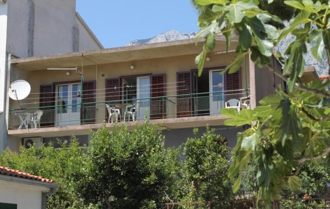 Apartment Fila - Large & Close To The Beach Макарска Екстериор снимка